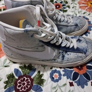 Nike Women's High-Top Sneakers in White and Blue Denim